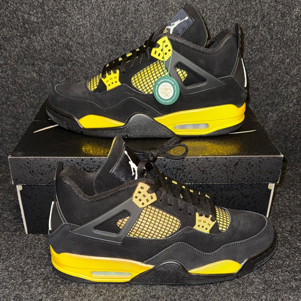 Jordan 4 Retro Thunder